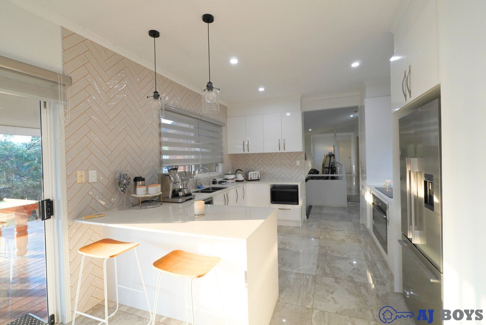 kitchen 2.jpg