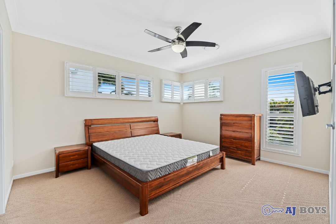 012_Open2view_ID920944-7643_Fairway_Boulevard.jpg