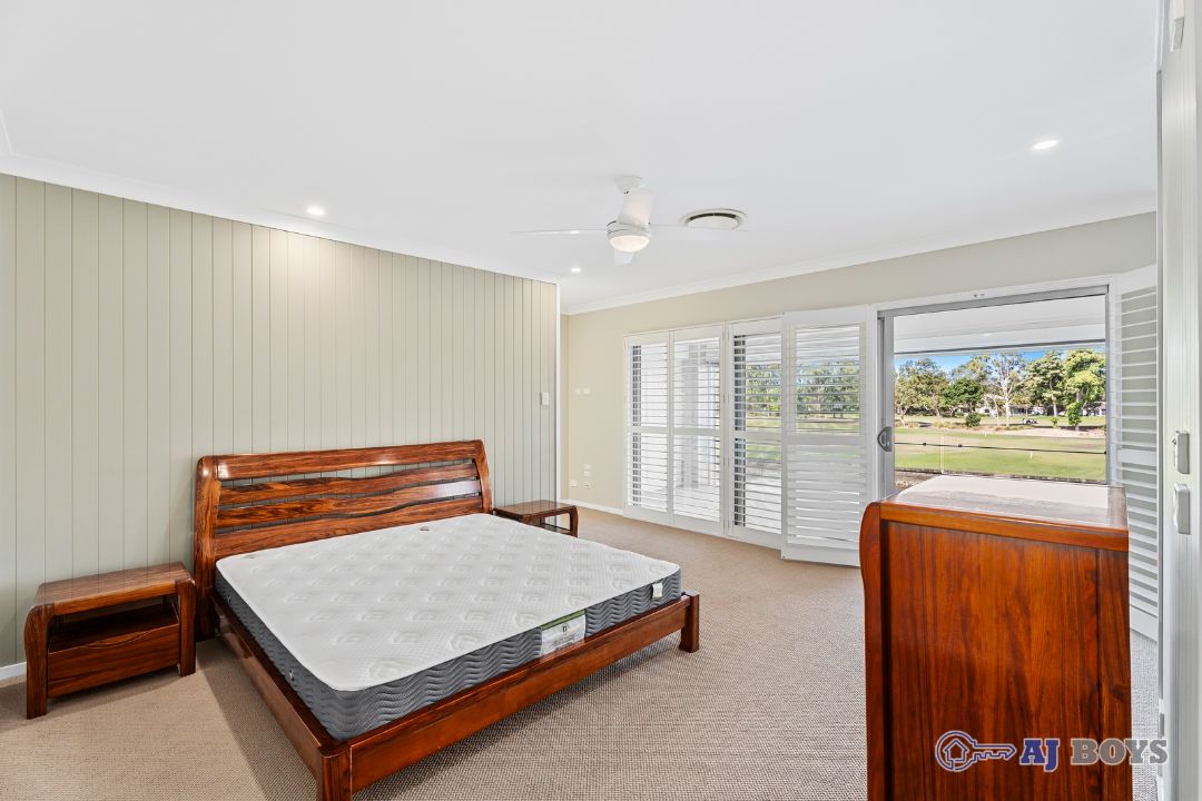 014_Open2view_ID920944-7643_Fairway_Boulevard.jpg