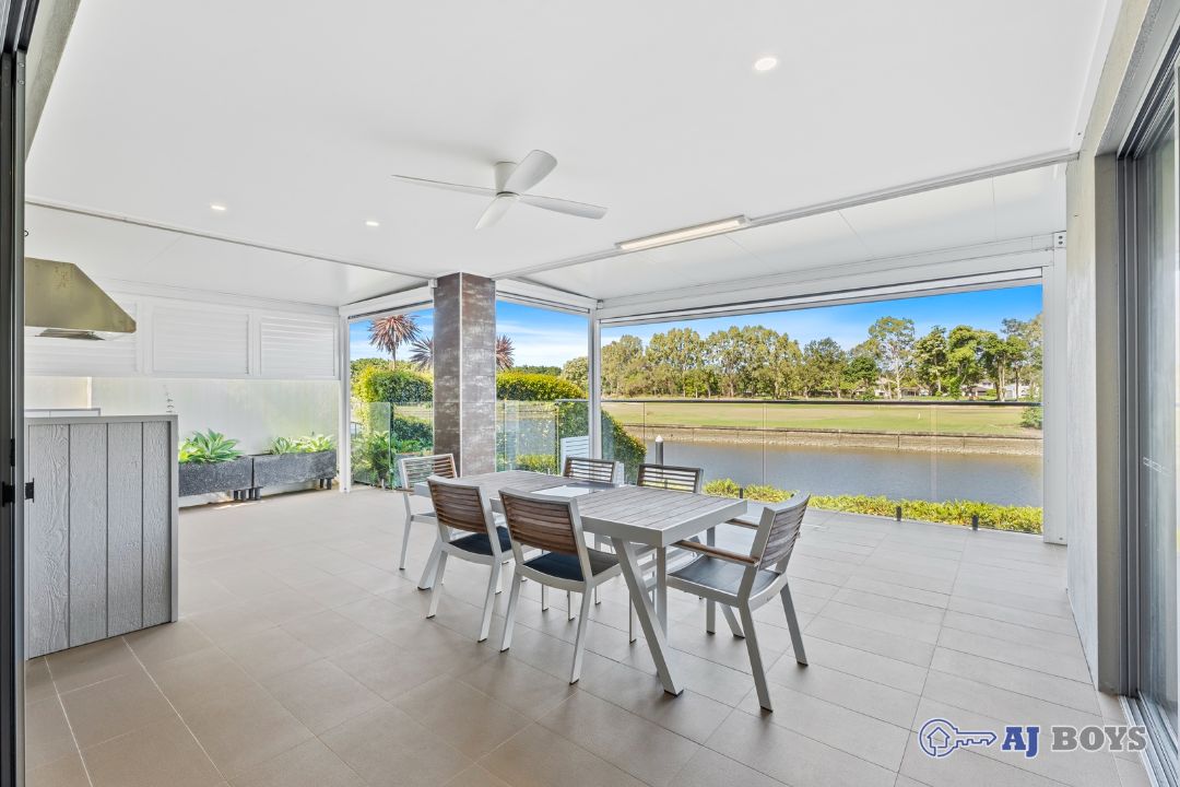 019_Open2view_ID920944-7643_Fairway_Boulevard.jpg