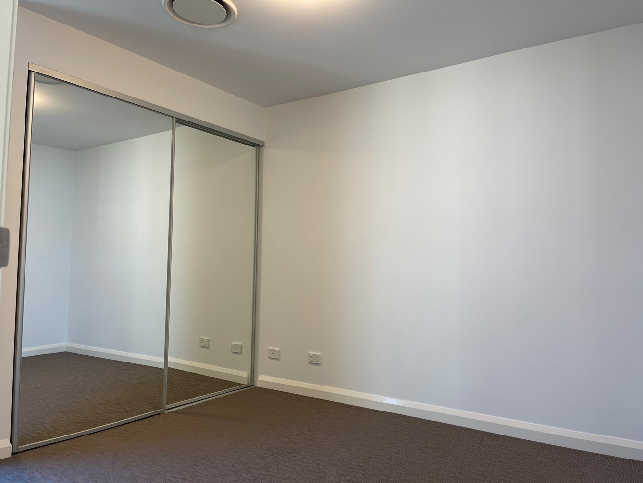 bedroom.jpg