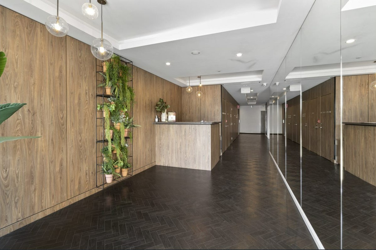 foyer.jpg